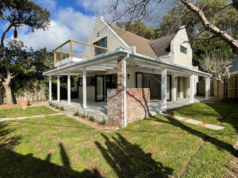 3 Bedroom Property for Sale in Beach Estate Western Cape